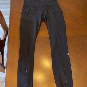 Lululemon black speed tight